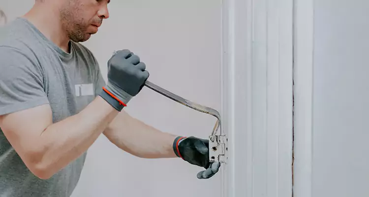 Cracked Door Jamb Repair in Panama City, FL