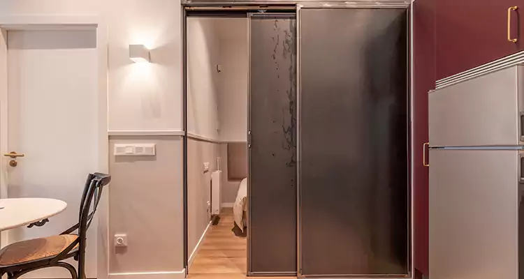We Fix Closet Sliding Door in Panama City, FL 